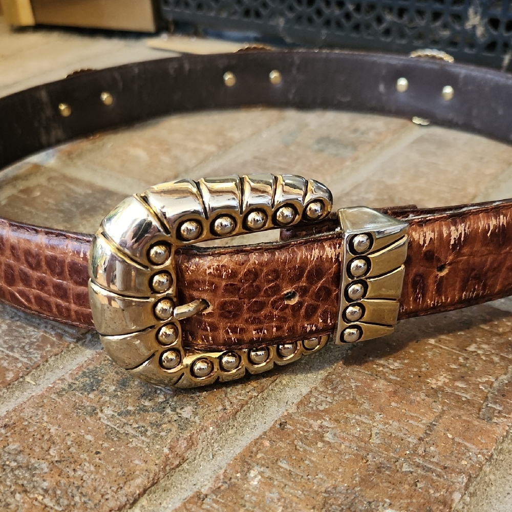Captiva Collections Vintage Leather Belt With Gold Medallion Conchos Size Large